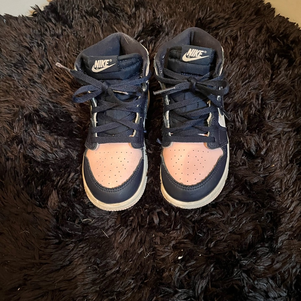 Pink and blue boys retro air Jordan’s size 10